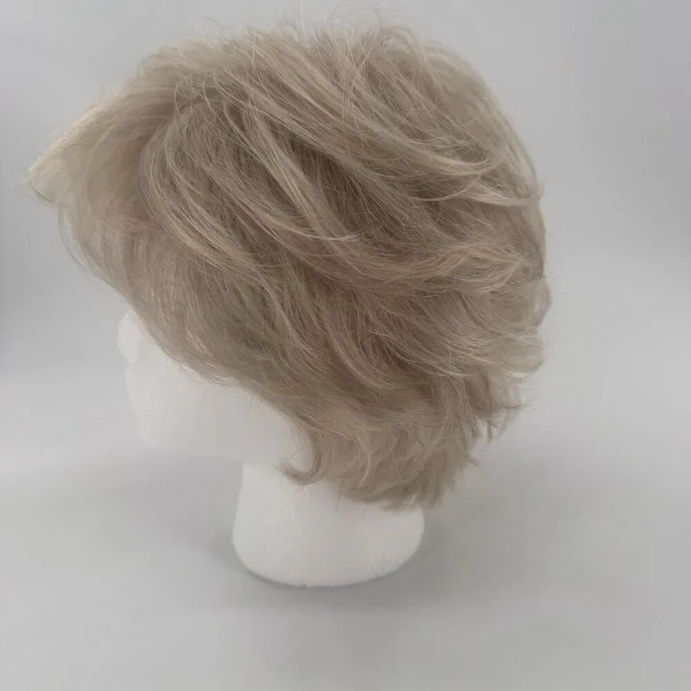Tony of Beverly Kris Wig Women Iced Champagne Short Layered Vintage Japan